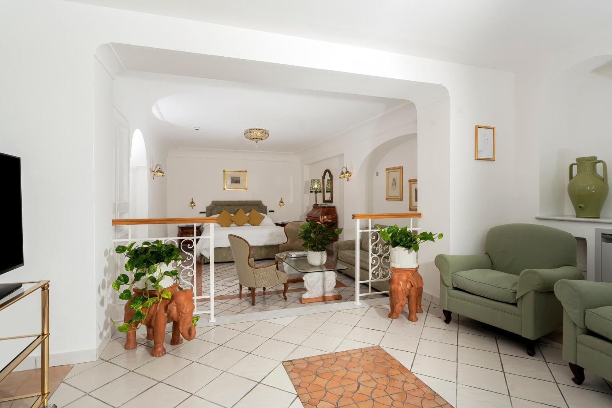 Junior Suite with Terrace and Sea View,1616892154:JPEG